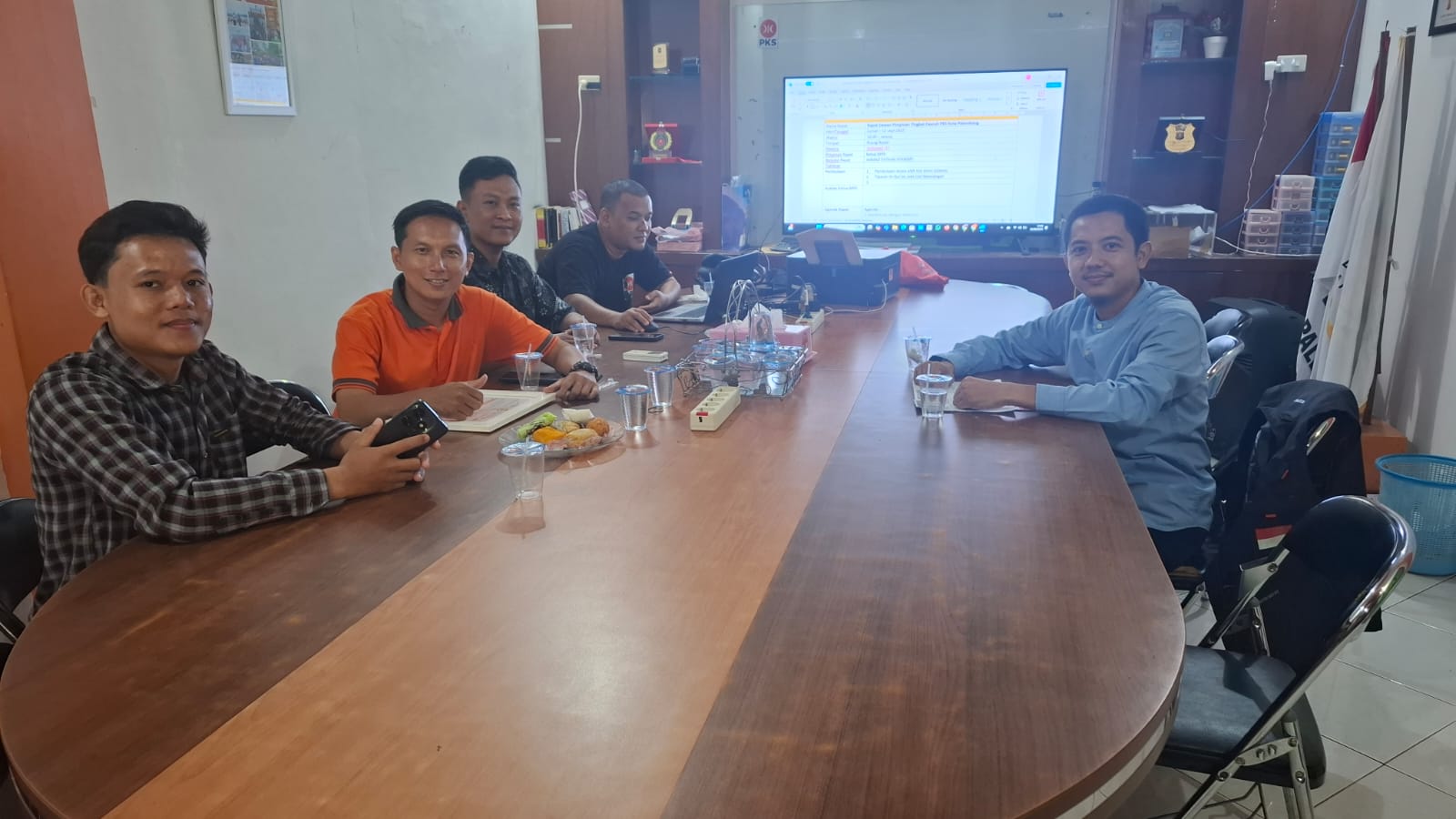 WhatsApp Image 2025-09-15 at 20.47.44 Sekretaris DPD PKS Palembang menerima kunjungan kerja rombongan DPD PKS Ogan Ilir